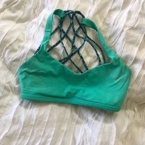 lululemon free to be wild bra size 6 teal